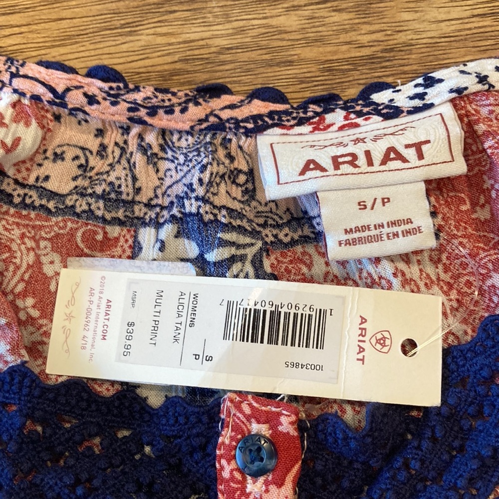 Ariat tank NWT - Picture 4 of 7